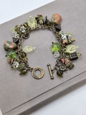 Vintage Green Brown Fairy bead charm bracelet 7" Unakite Grape Clusters